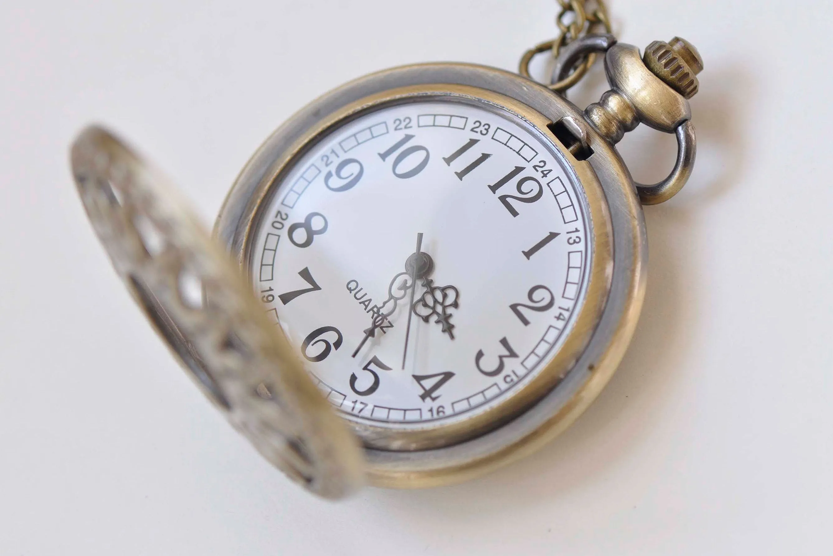 1 PC Antique Bronze Large Filigree Pocket Watch Necklace 47mm A272