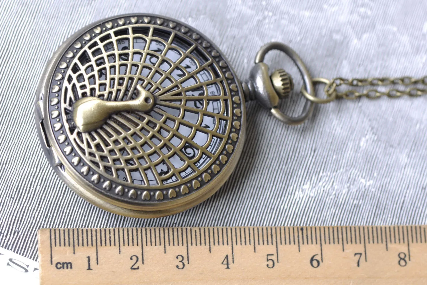 1 PC Antique Bronze Large Size Peacock Pocket Watch A7965