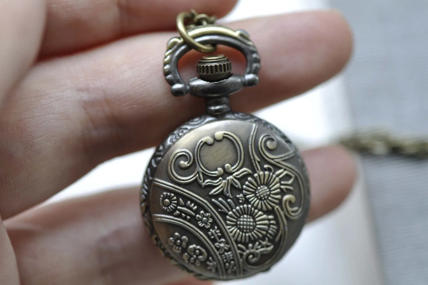 1 PC Antique Bronze Small Size Peacock Pocket Watch  A7966
