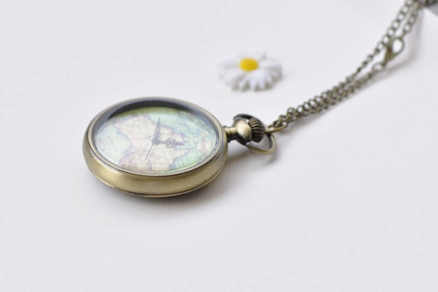 1 PC Antique Bronze Vintage Map Pocket Watch Necklace A8697