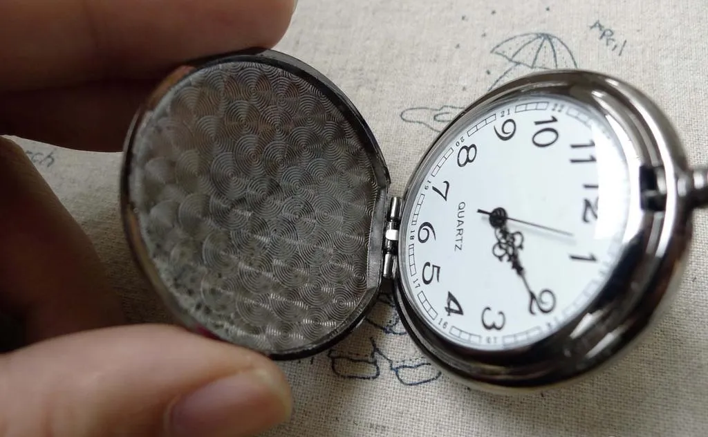 1 PC Black Polish Pocket Watch Necklace A6402