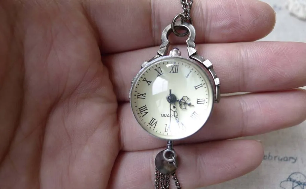 1 PC of Antique Silver Glass Bubble Orb Pocket Watch A7144