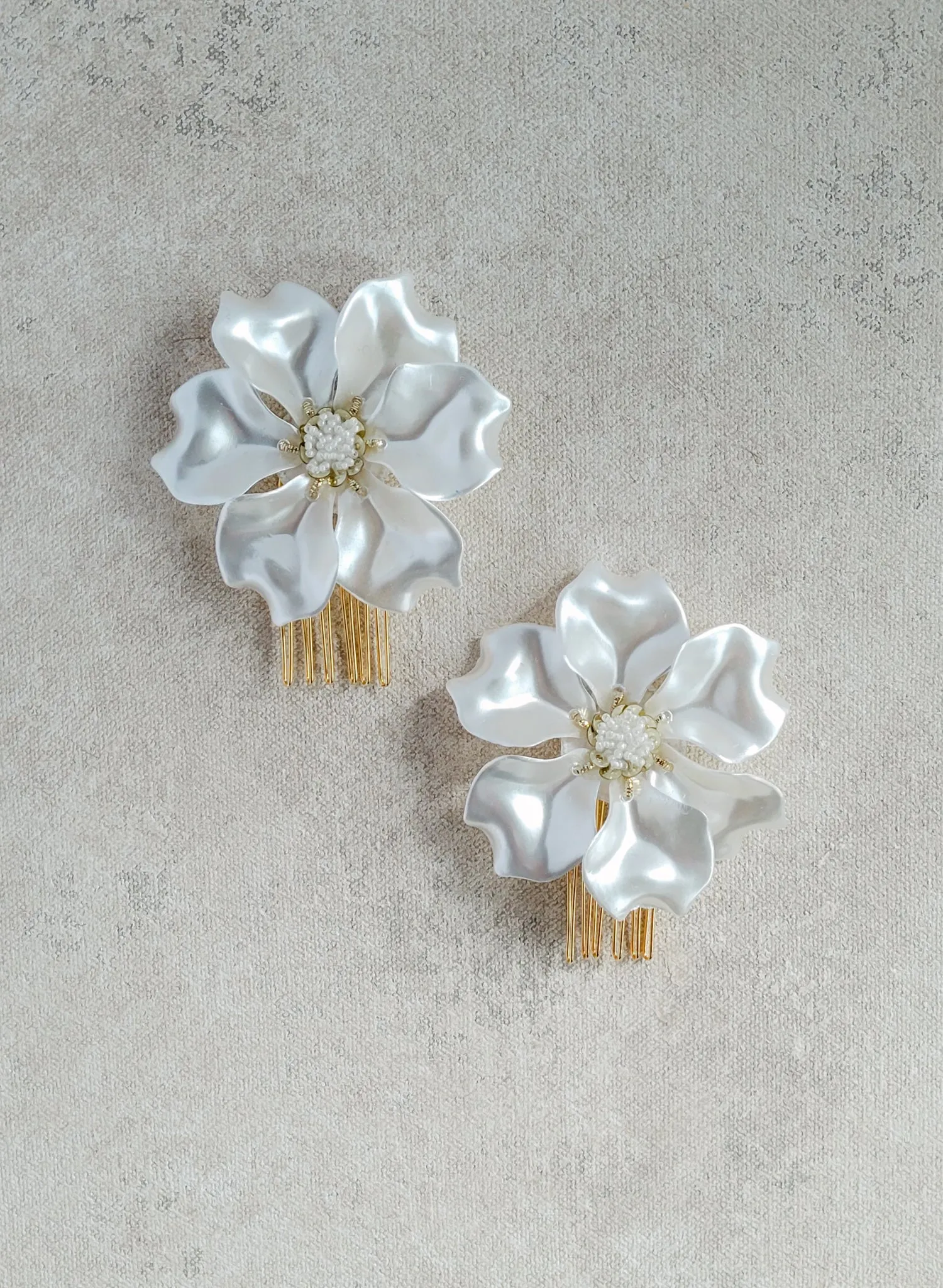 Acrylic petals modern hair flower - Style #2532