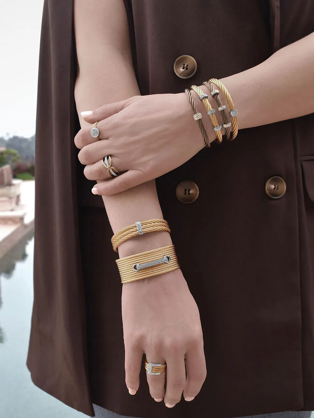 ALOR Chocolate Cable 5mm Single Barrel Cuff with 18kt Yellow Gold & Diamonds 04-57-3913-11