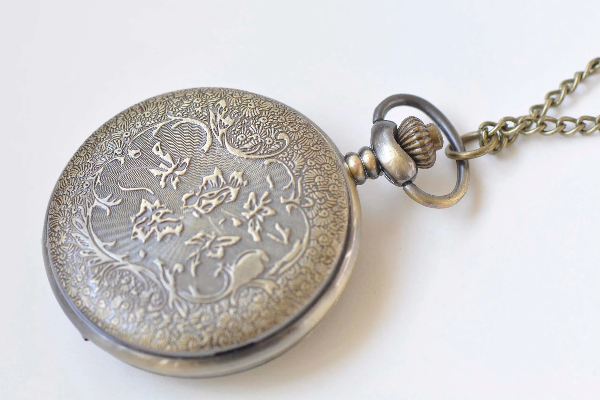 Antique Bronze Floral Pocket Watch Necklace Set of 1 A2163