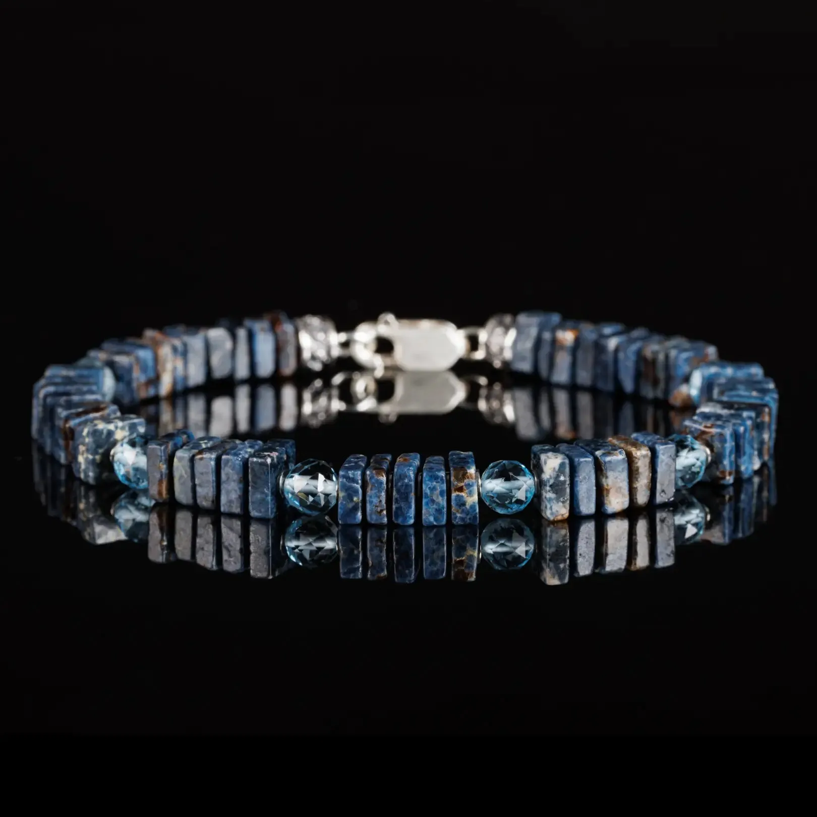 Aquamarine - Blue Pegmatite Bracelet 8 carat (5-6mm)