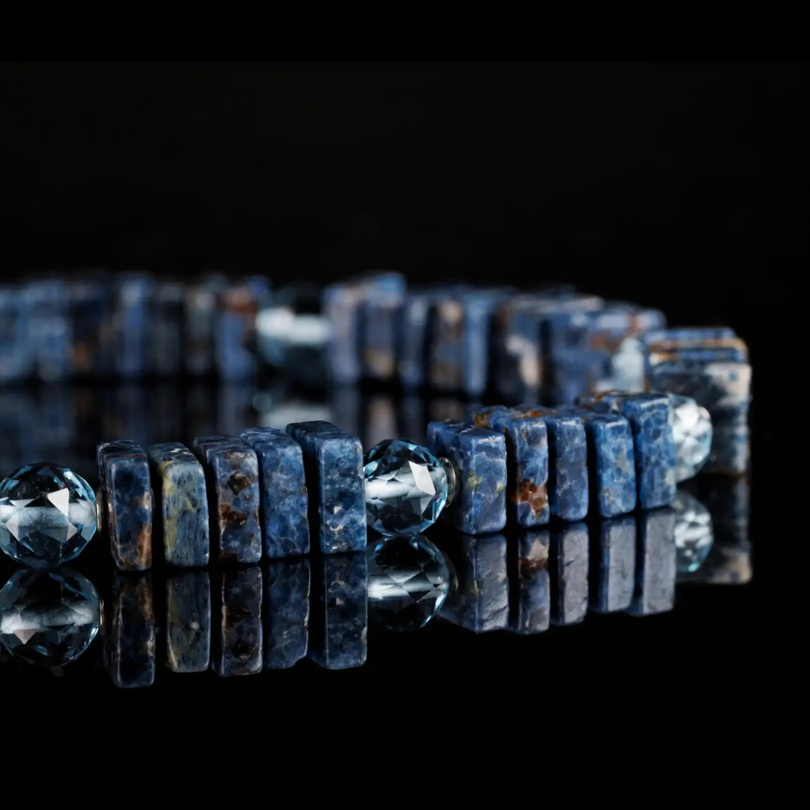 Aquamarine - Blue Pegmatite Bracelet 8 carat (5-6mm)