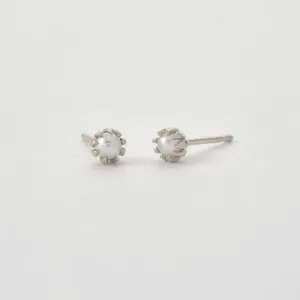 Chrysanthemum Bud Pearl Stud Earrings