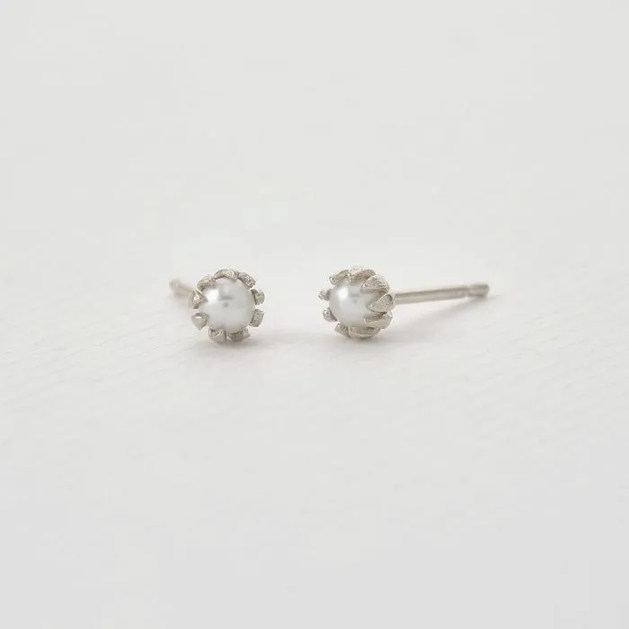 Chrysanthemum Bud Pearl Stud Earrings