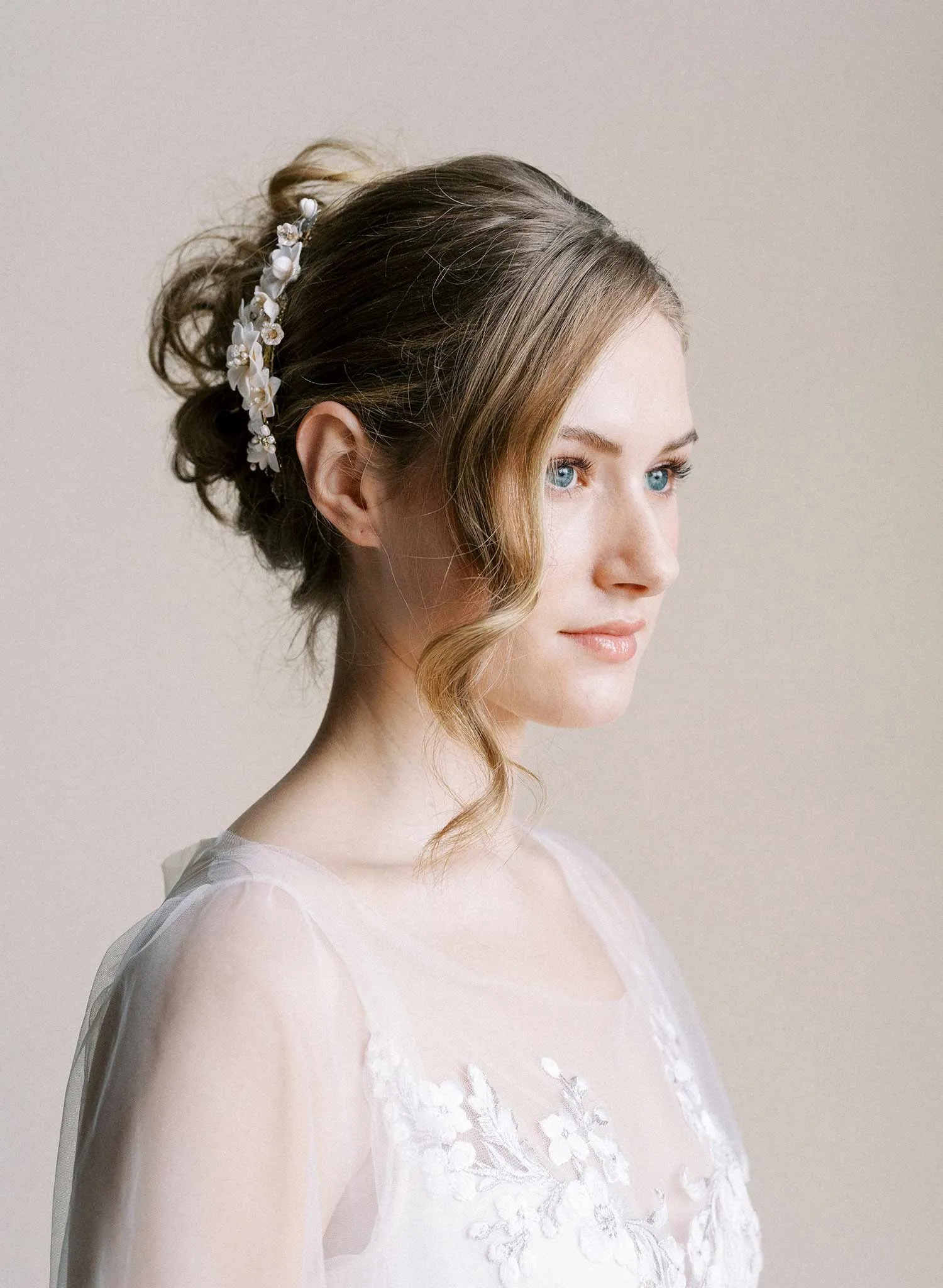 Creamy floral garden comb, large - Style #2551