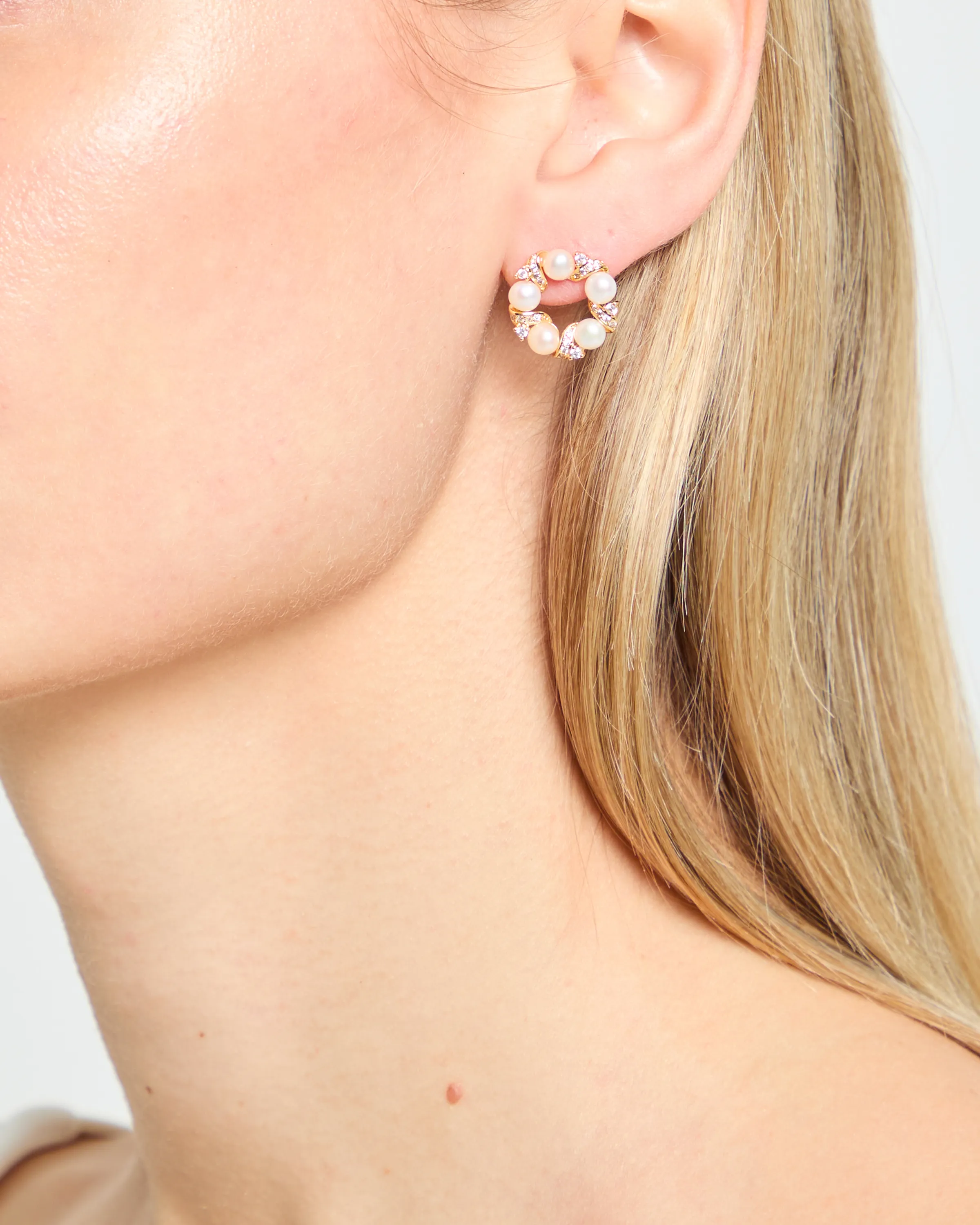 Crystal Pearl Round Stud Earrings