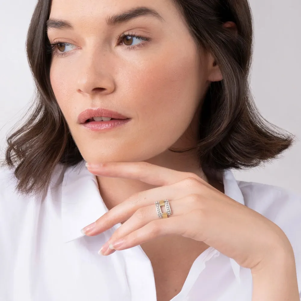 Lagos High Bar Two-Tone Caviar Link Ring