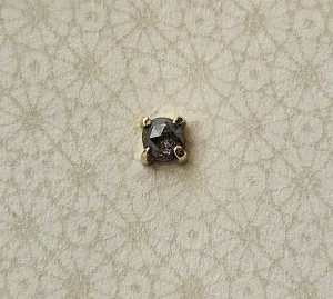 Minima 10ky Single Diamond Stud