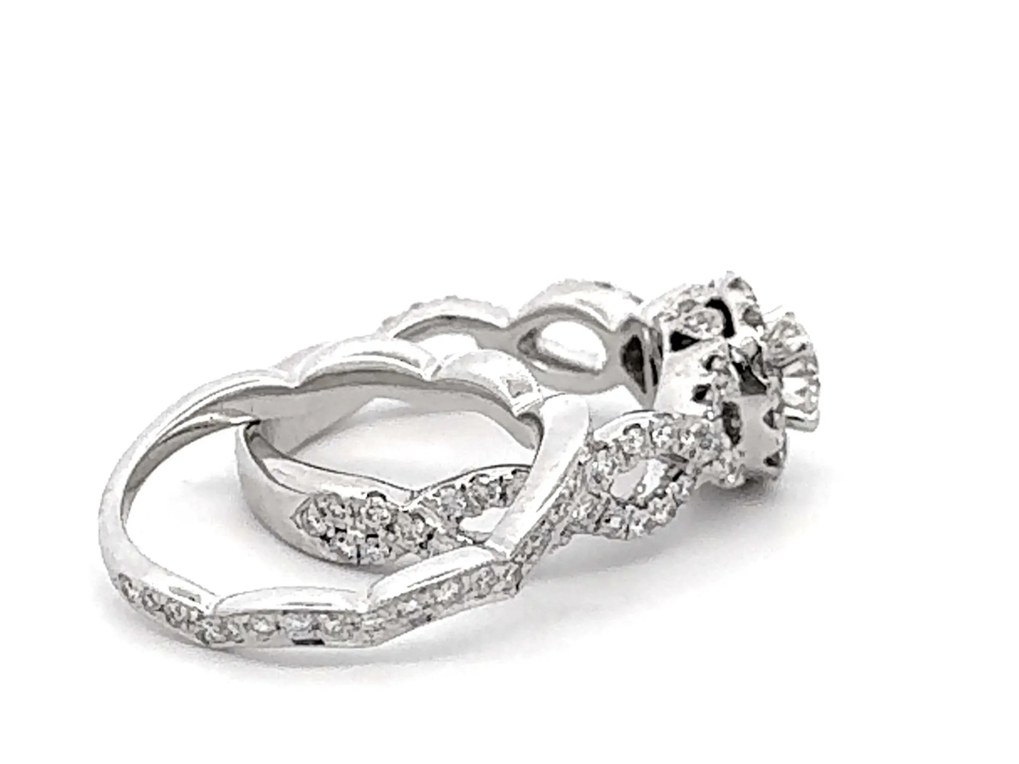 Neil Lane Round Brilliant Cut Diamond Halo Engagement Ring and Matching Band 14K