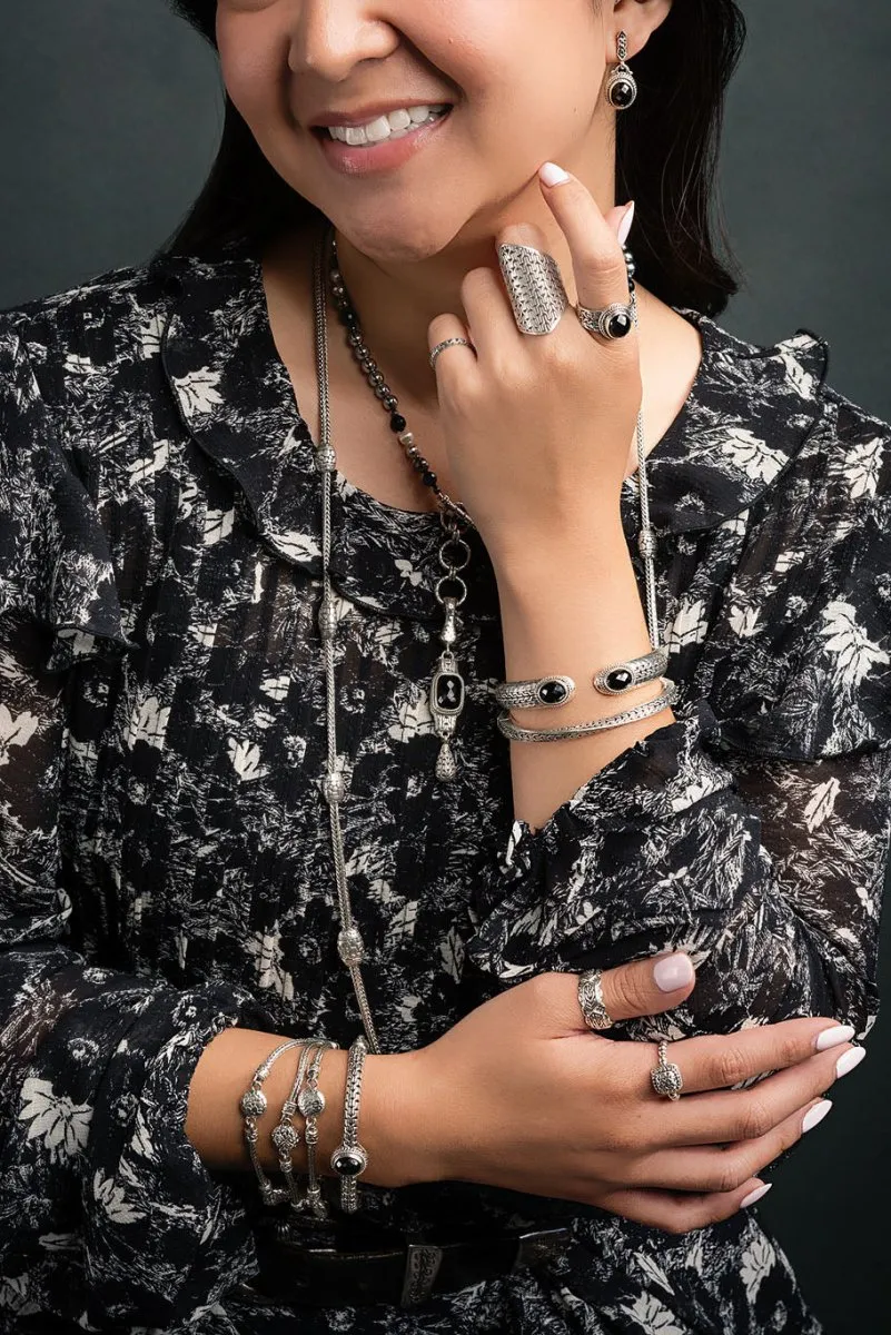 Palisade Bangle? in Black Spinel