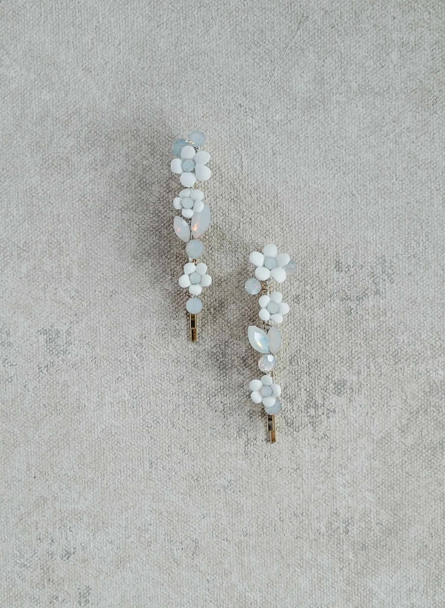 Petite Daisies bobby pins - Style #2506