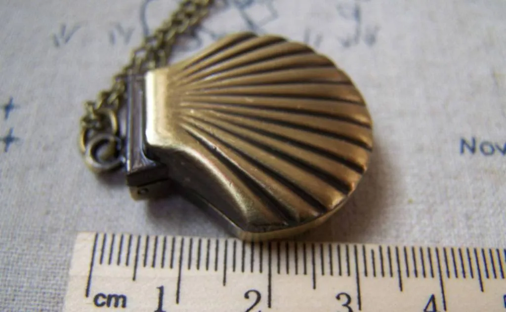 Pocket Watch Scallop Shell Antique Bronze Finish A5731