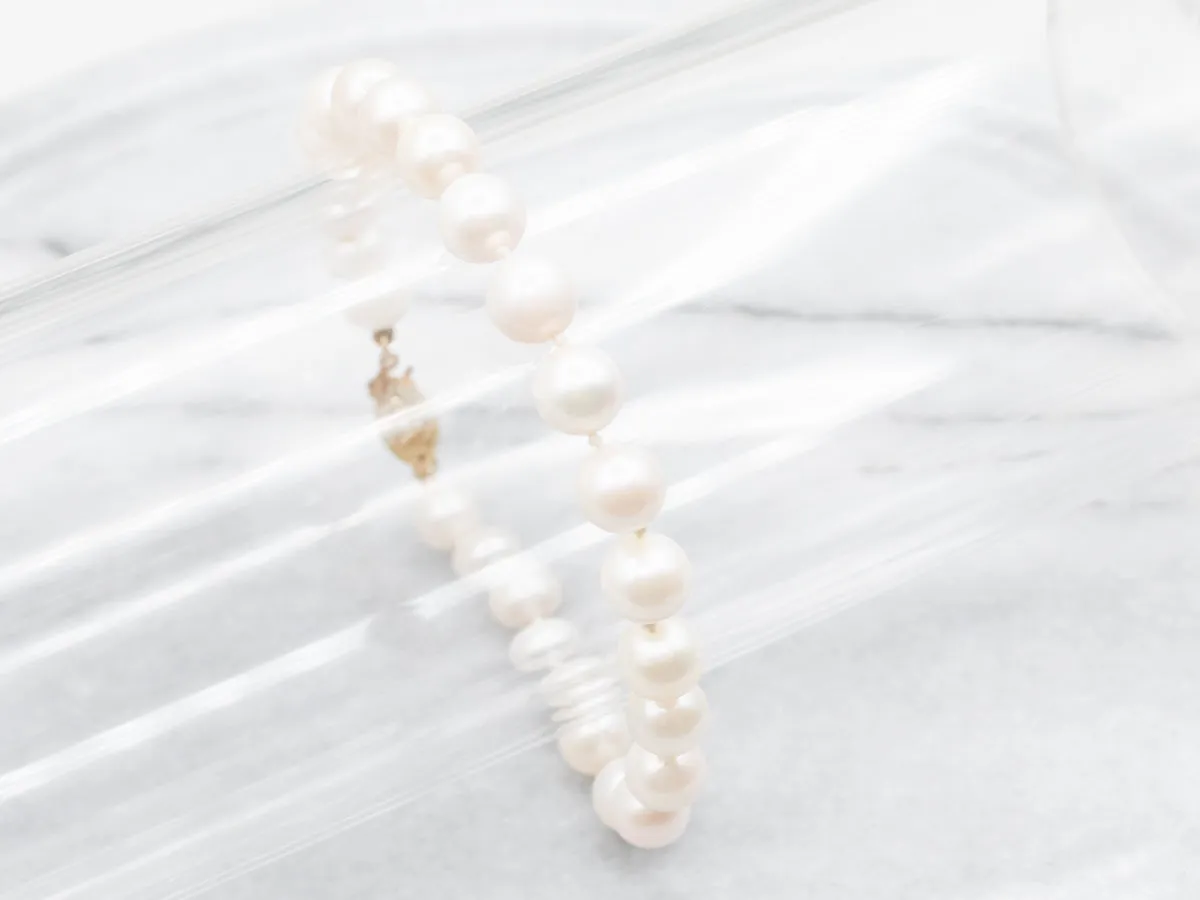 Saltwater Pearl Bracelet with Yellow Gold Clasp
