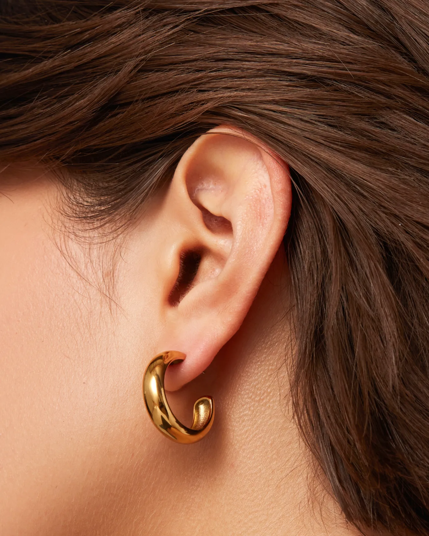 Staple Hoop Earrings - Medium