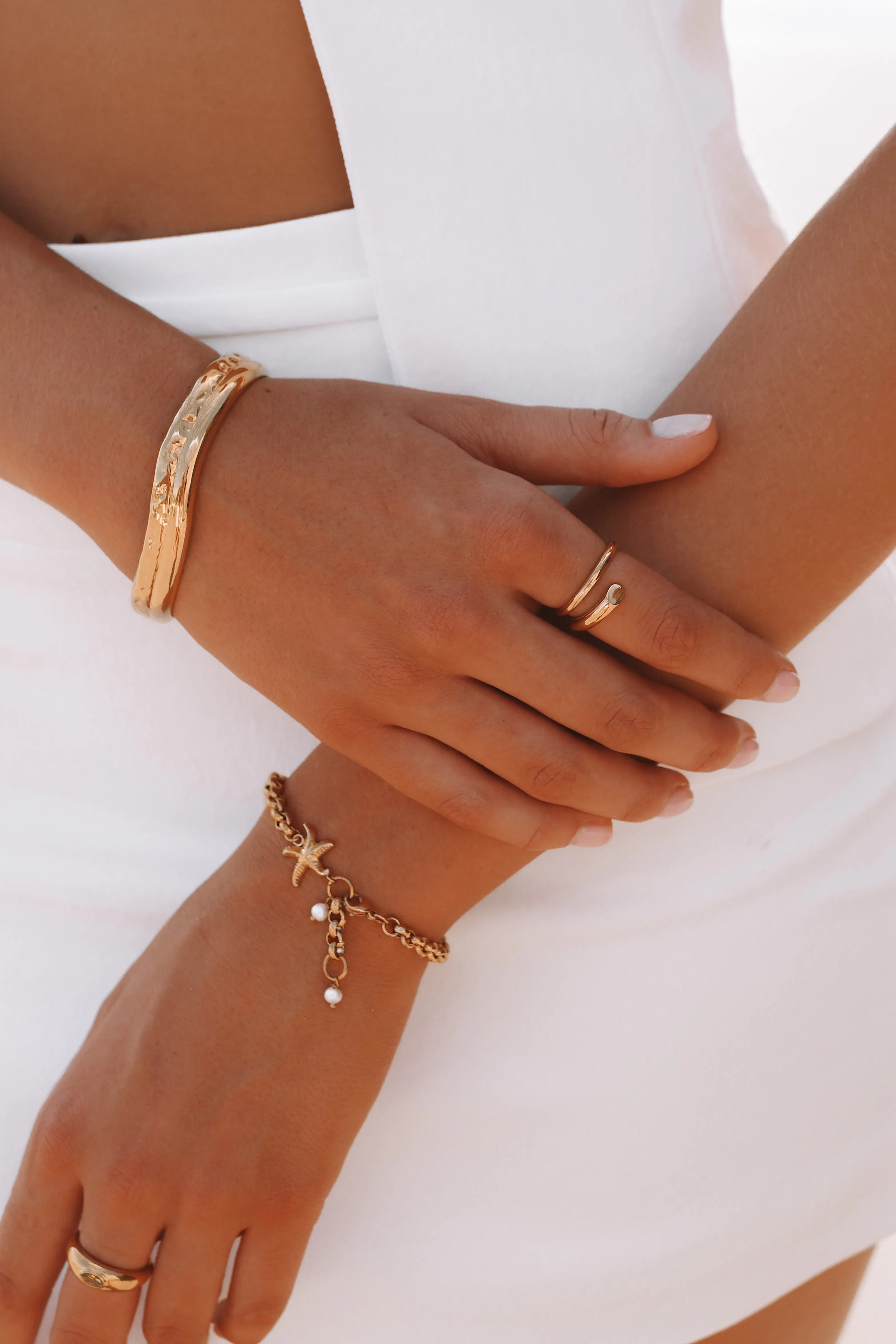 Suri - Stainless Steel Bangle