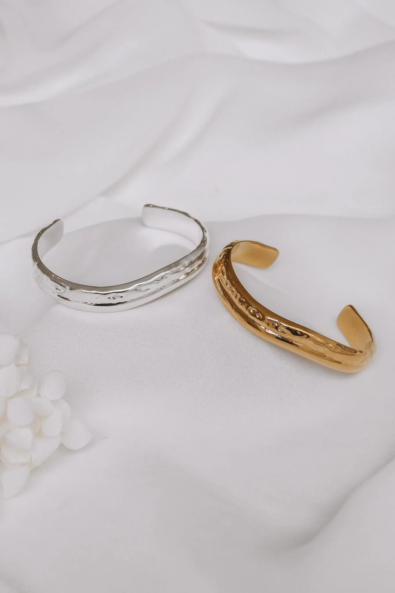 Suri - Stainless Steel Bangle